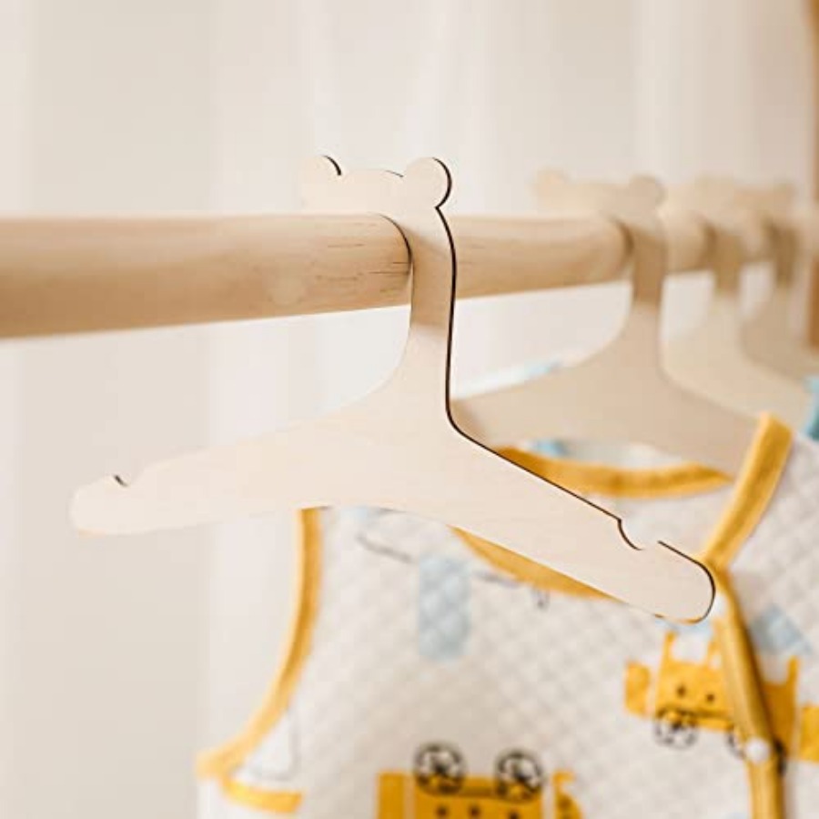 9 Inch Wooden Baby Hangers for - đánh giá và giá Baby Nursery Usa