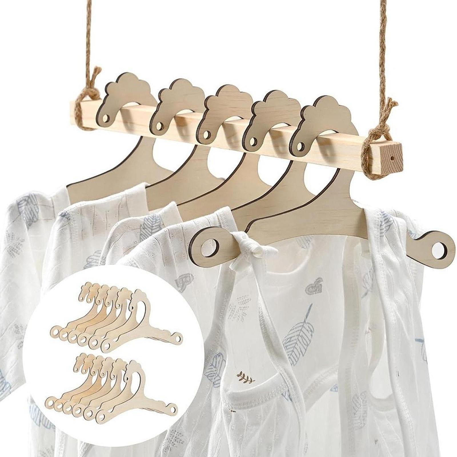 Baby Wooden Clothes Hangers Du - đánh giá và giá Baby Nursery Closet Organization